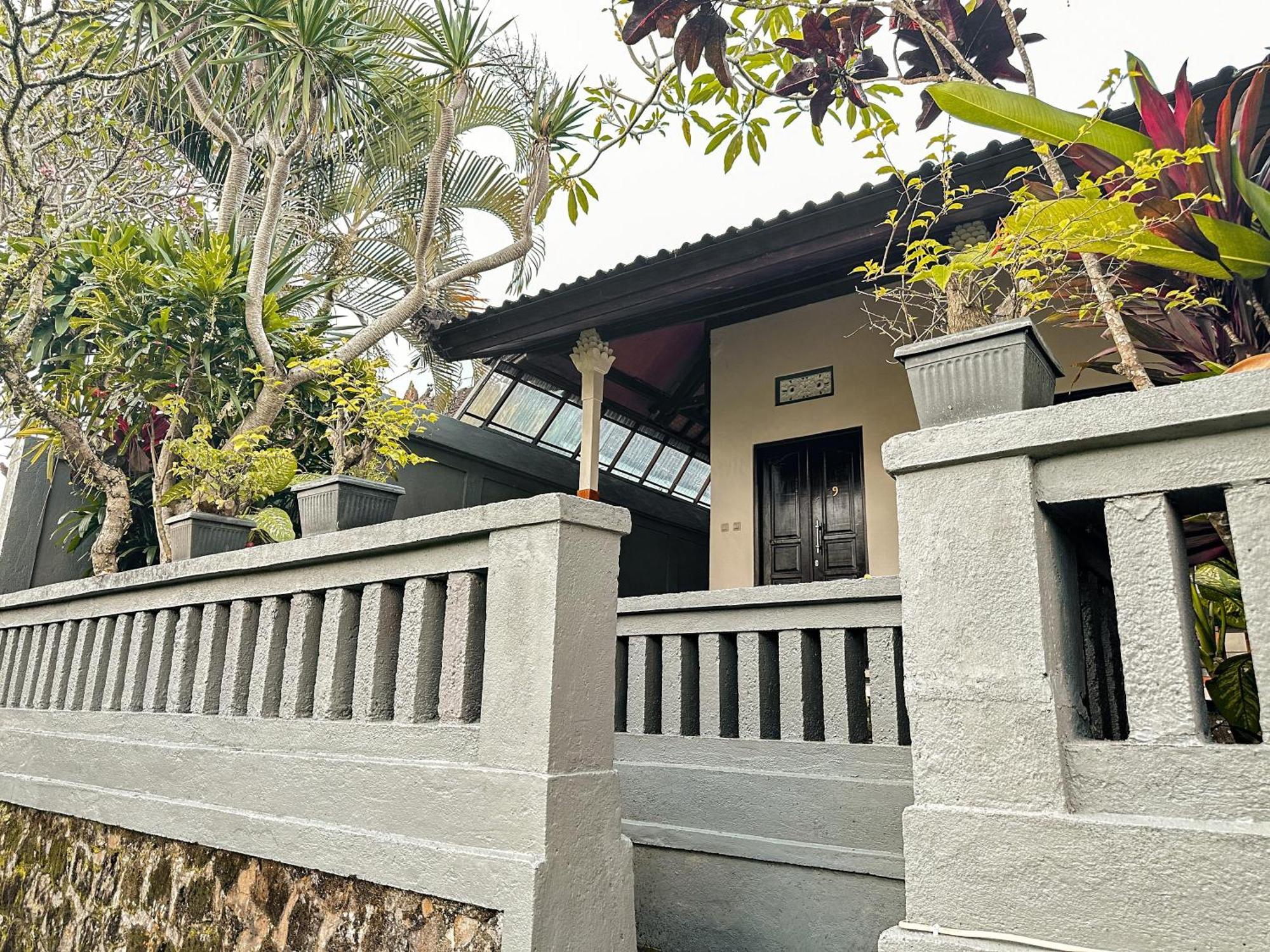 Kampoeng Joglo Abangan Ubud Hotel Exterior photo